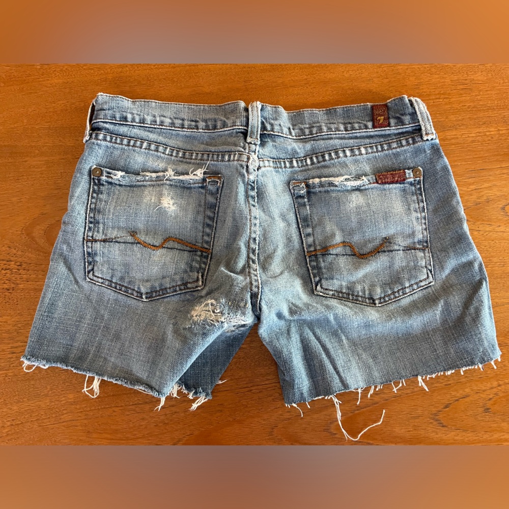 7 for all mankind shorts - size 28